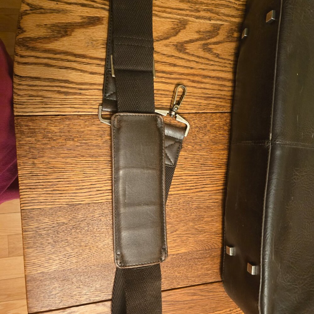 Matt & Nat Briefcase/Computer Bag - Picture 7 of 10